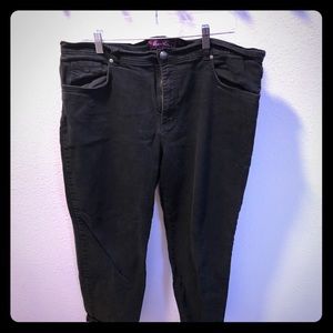 Gloria Vanderbilt Size 18 Black Jeans